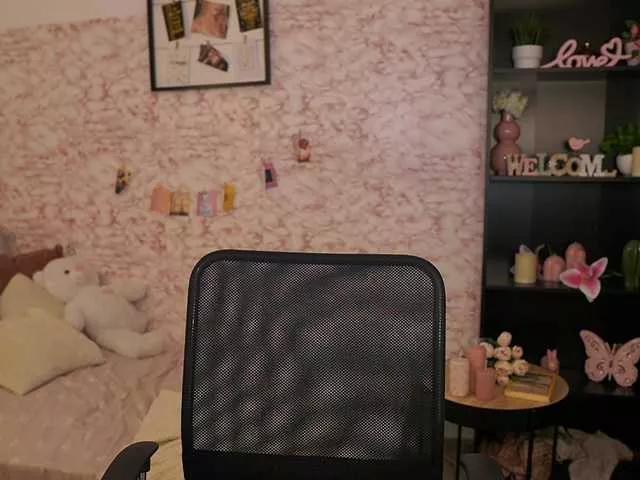 NicoletteShea01 on BongaCams 