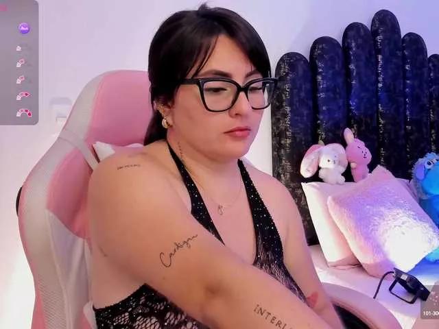 Orianna-Guzman on BongaCams 