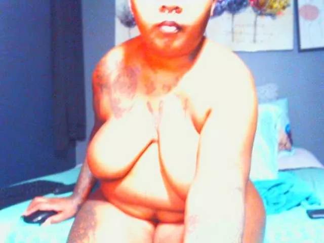 PearBlu38 on BongaCams 
