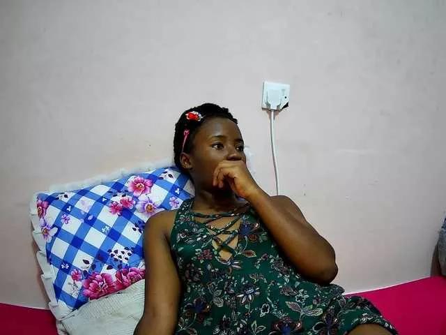 petite-tasha on BongaCams 