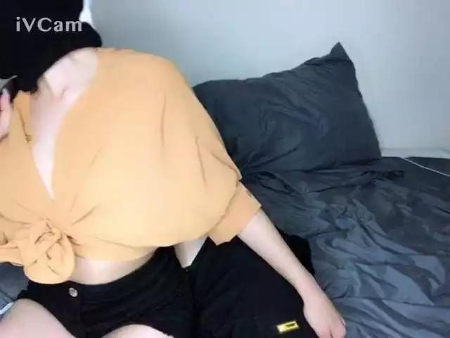 Plohishi2 on BongaCams 