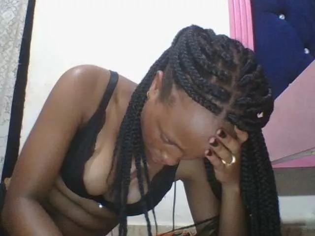 Prettyebony4 on BongaCams 