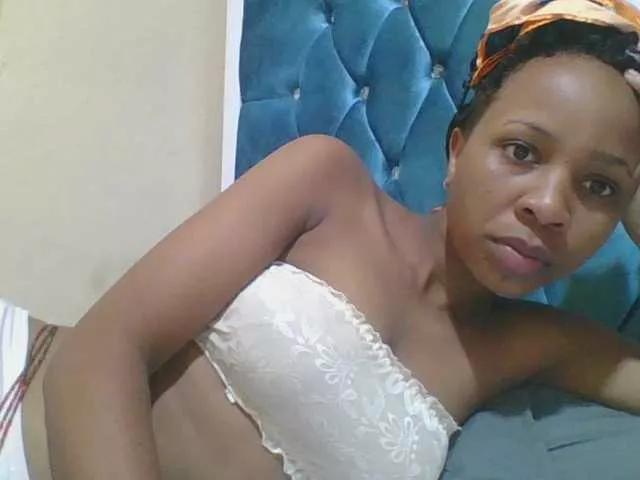 Prettyebony4 on BongaCams 