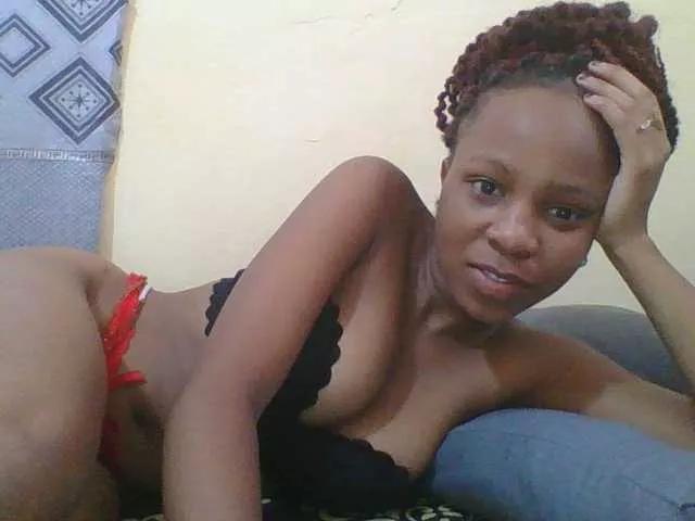 Prettyebony4 on BongaCams 