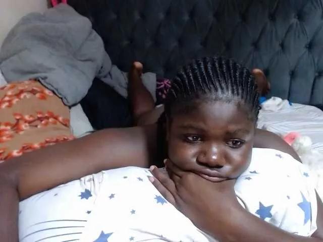 queen-innocent on BongaCams 