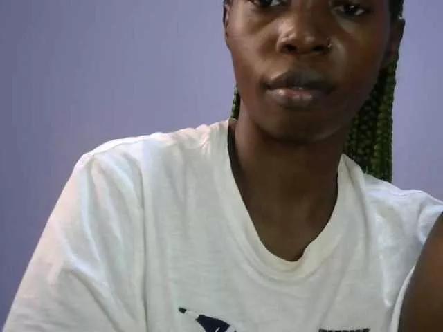 queen-innocent on BongaCams 