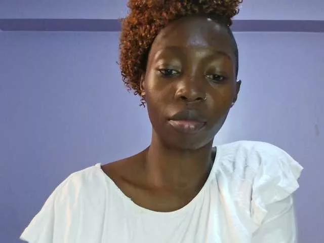 queen-innocent on BongaCams 