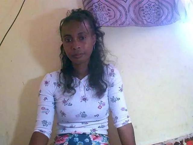 Reine2delice on BongaCams 