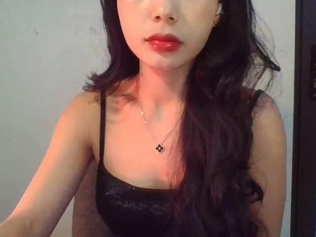 Rinta98 on BongaCams 