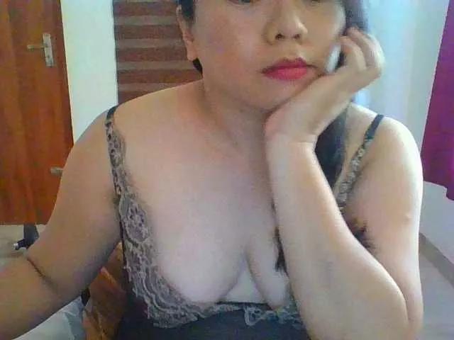 RossyLove on BongaCams 