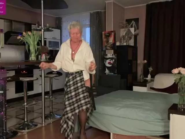 roxana-brooks on BongaCams 