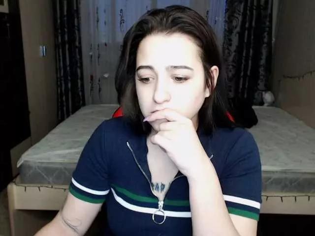 Sarah-Dumont on BongaCams 