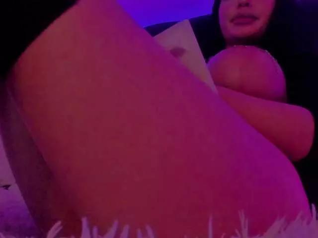 Offline SashaBlue on BongaCams