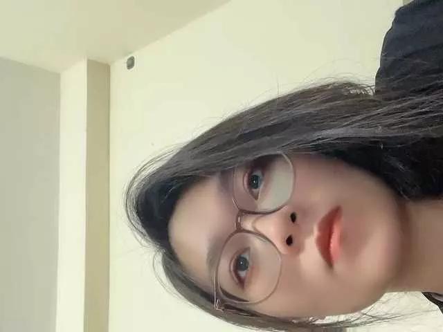 Selena295 on BongaCams 
