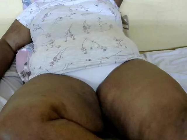 Sexxymamitaa1 on BongaCams 