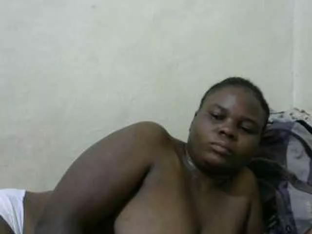 Sexycandy2 on BongaCams 