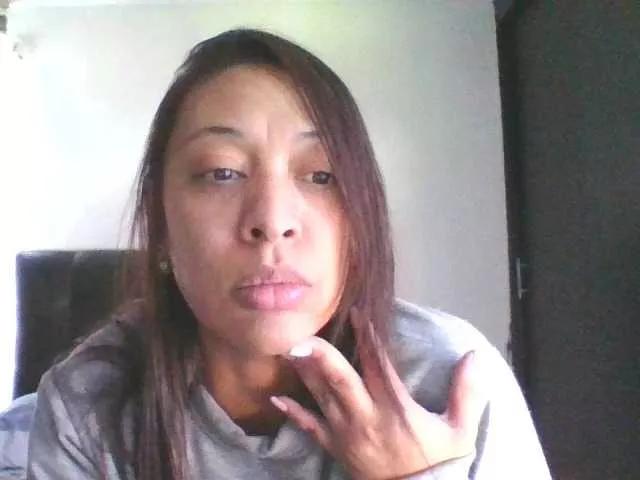 Sharonlatin4 on BongaCams 