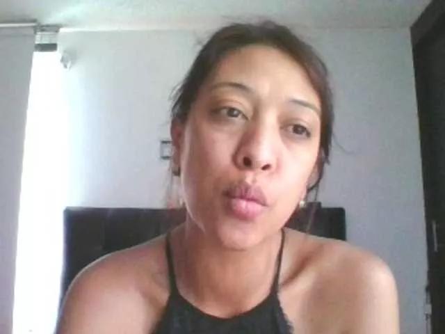 Sharonlatin4 on BongaCams 