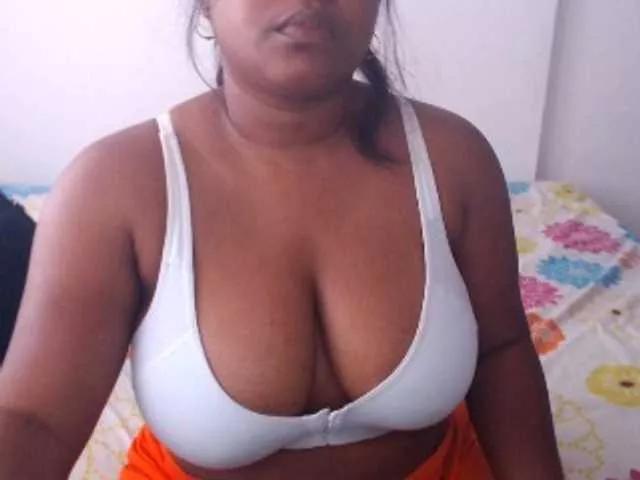 shirlyhotxx on BongaCams 