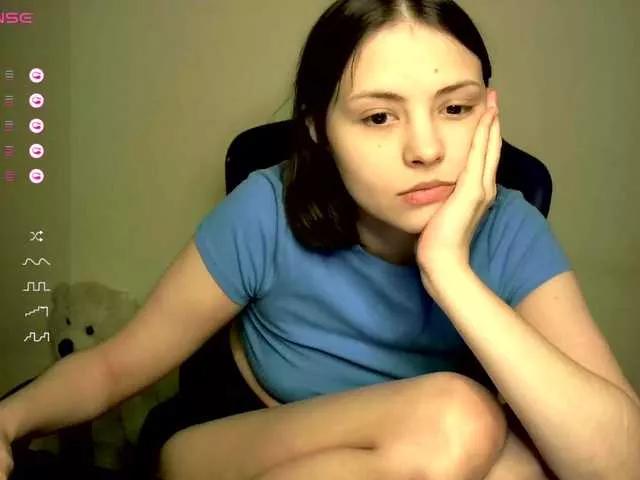SilverSaya on BongaCams 