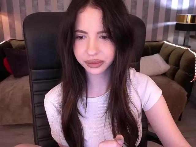 SinfulSapphiree on BongaCams 