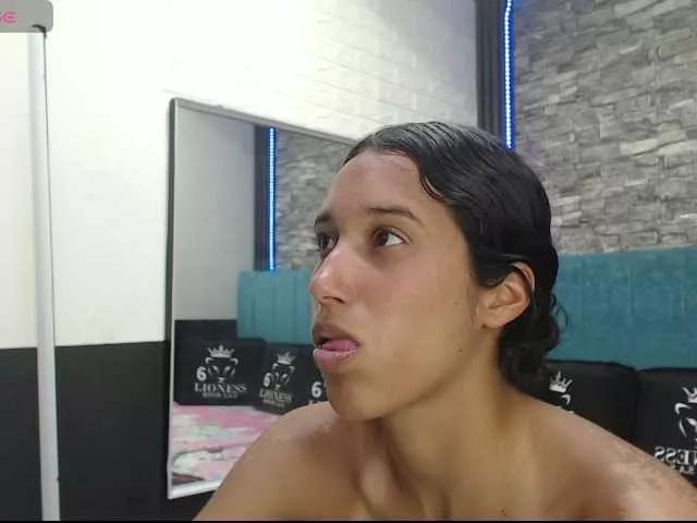 skinny-brenda on BongaCams 
