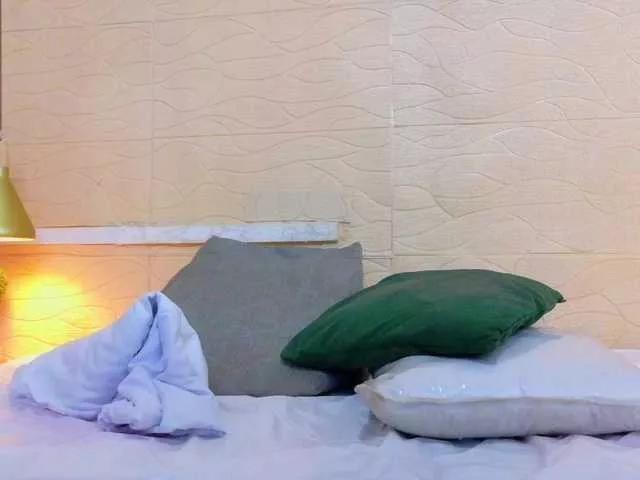 Slim-chocobar18 on BongaCams 