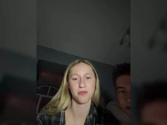 Snejablond on BongaCams 