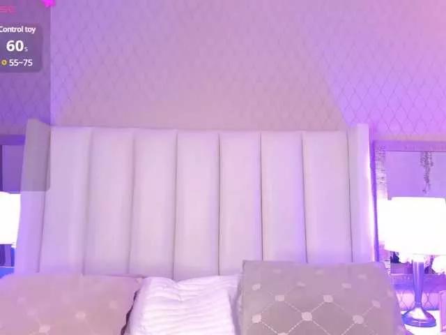SophiaSmiiths on BongaCams 