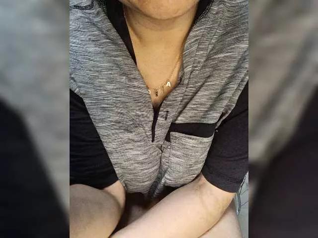 Offline Stacygame77- on BongaCams