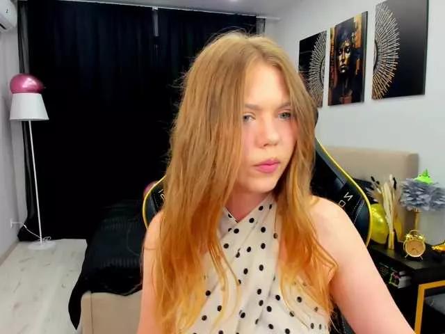 Freechat Strawberrye on BongaCams