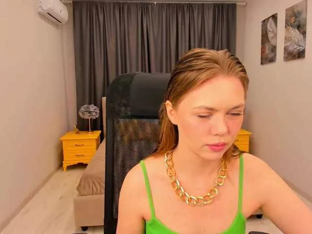 Freechat Strawberrye on BongaCams