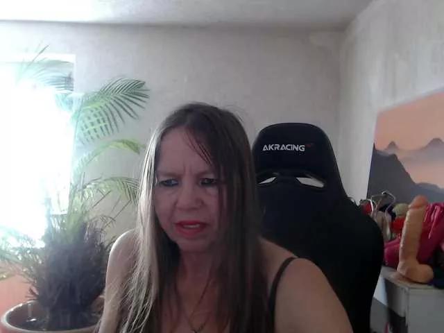 Supertitten95DD on BongaCams 