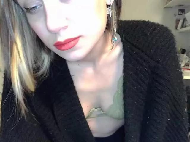 SurfinBird on BongaCams 