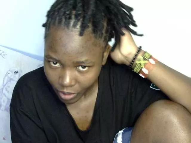 Sweet-ebony20 on BongaCams 