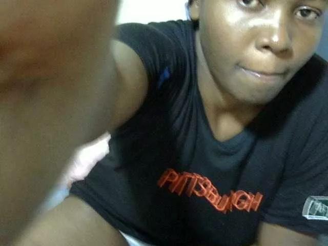 Sweet-ebony20 on BongaCams 