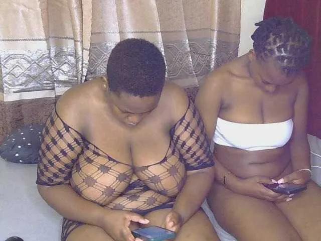 SweetMelons on BongaCams