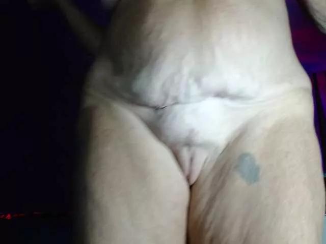 Offline Sweetnissapri on BongaCams