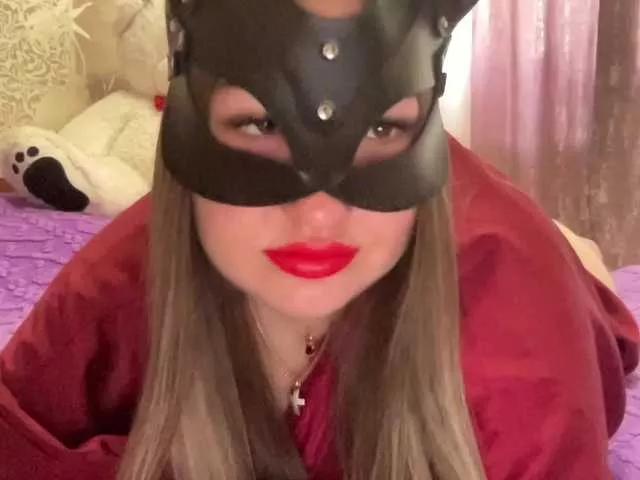 Freechat SweetStrawberry1 on BongaCams