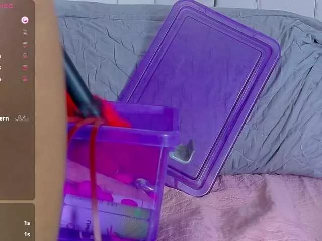teachmedaddyy on BongaCams 