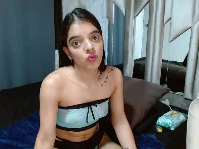 thaliaaparkerr on BongaCams 