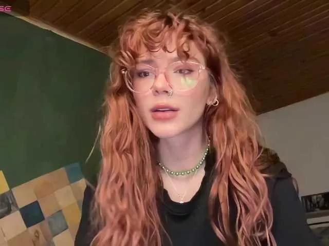 tiksie on BongaCams 