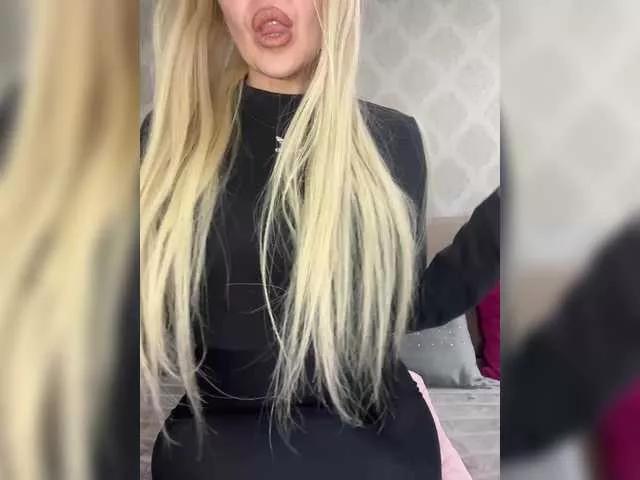 tinahot on BongaCams 