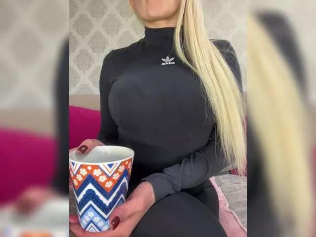 tinahot on BongaCams 
