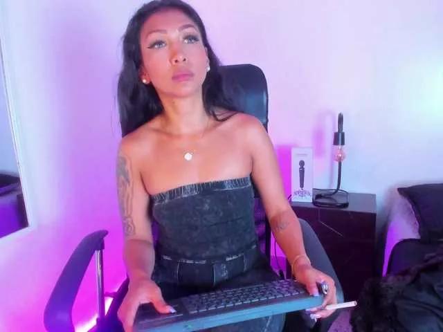 Tracylambo on BongaCams 