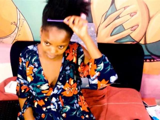 Tyrabangz on BongaCams 