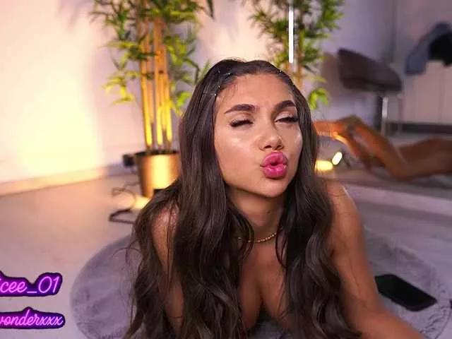 VanesaSimon on BongaCams 