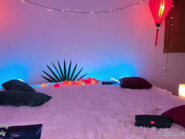 virtual-lady on BongaCams 