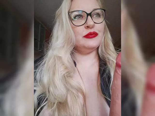 WifeyNusha on BongaCams 