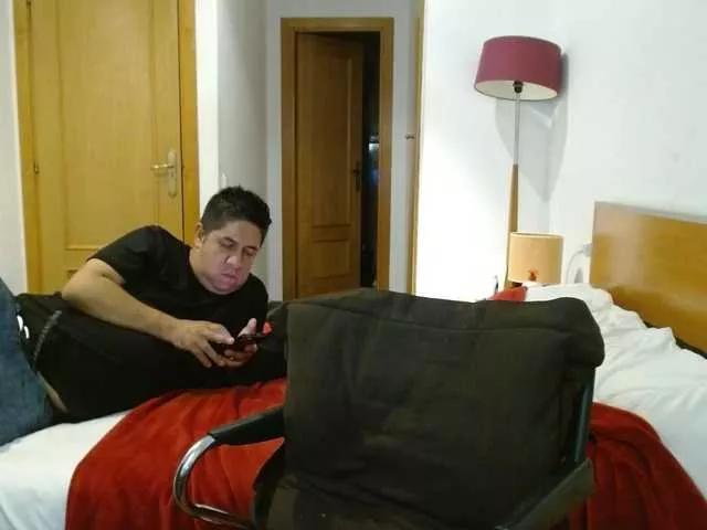xthiagoevax on BongaCams 
